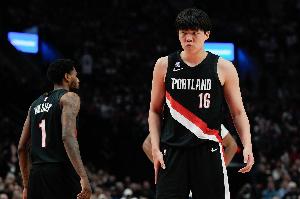 刘维伟：杨瀚森想突然赢得信任不现实 他没球权&进攻中没地位