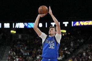 球迷喊炒掉哈里森？弗拉格：不知道这事 我在专注于比赛