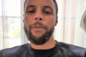 库里录视频给中国球迷送祝福：新年快乐！顺便带货自家酒😅