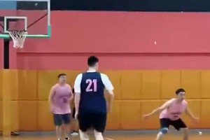 胡金秋此前参加幼儿园爸爸局，这不是降维打击嘛🙊